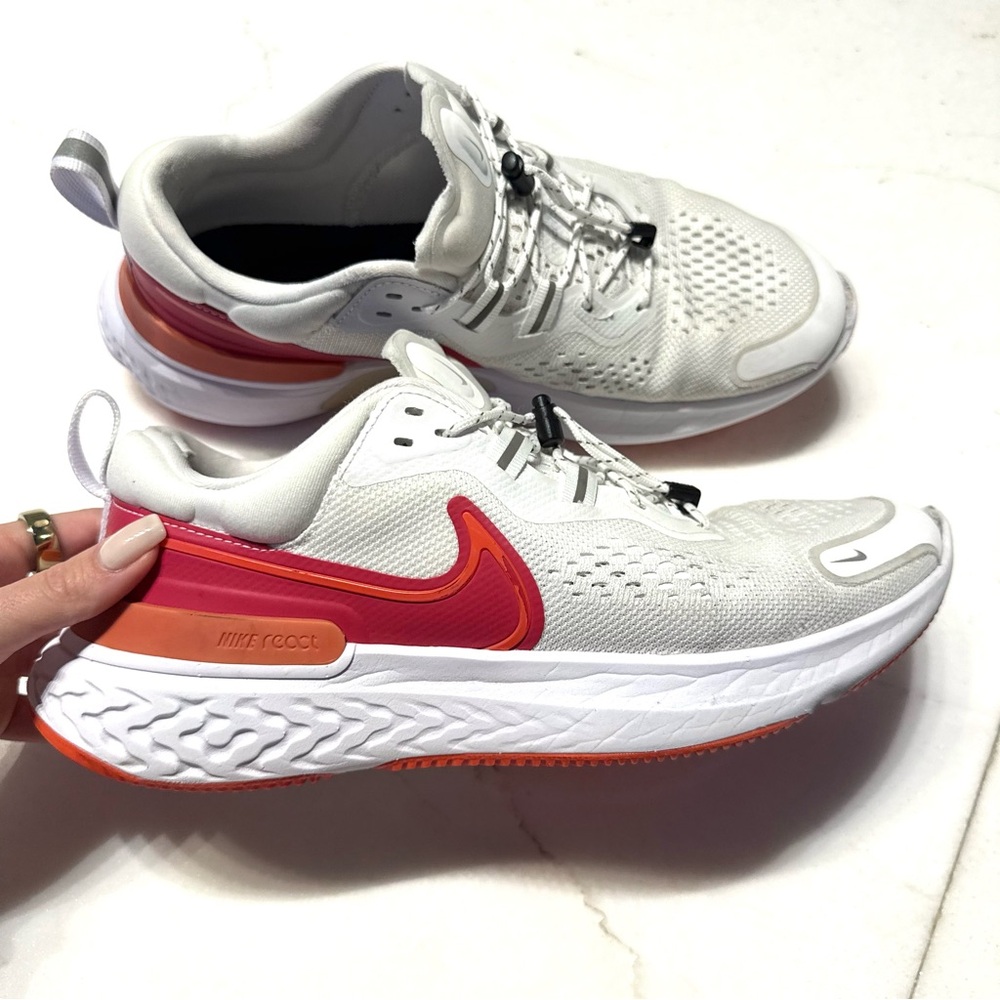 Nike Men’s White and Orange Sneakers
